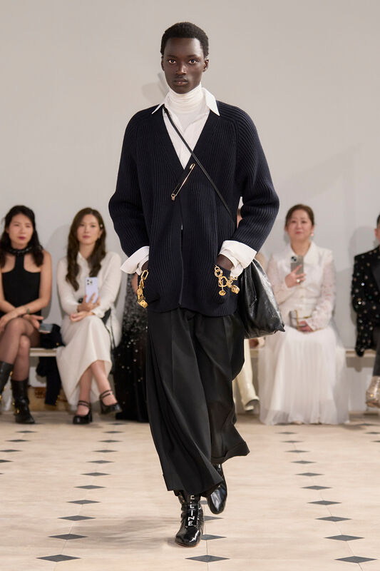 Celine PO S26 014