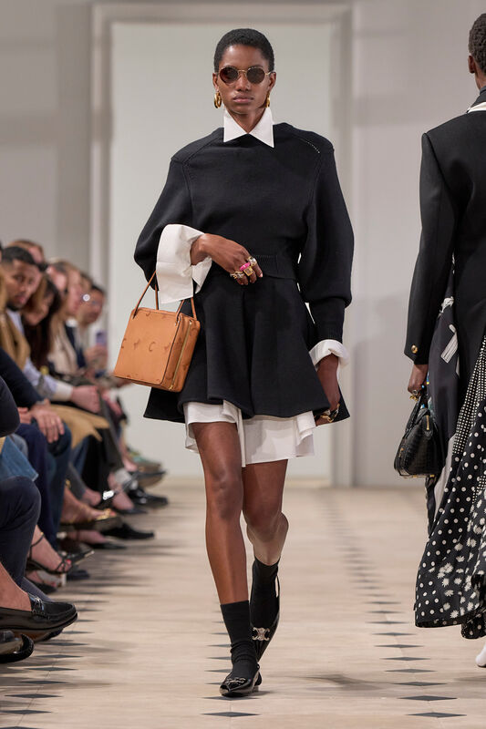 Celine PO S26 051