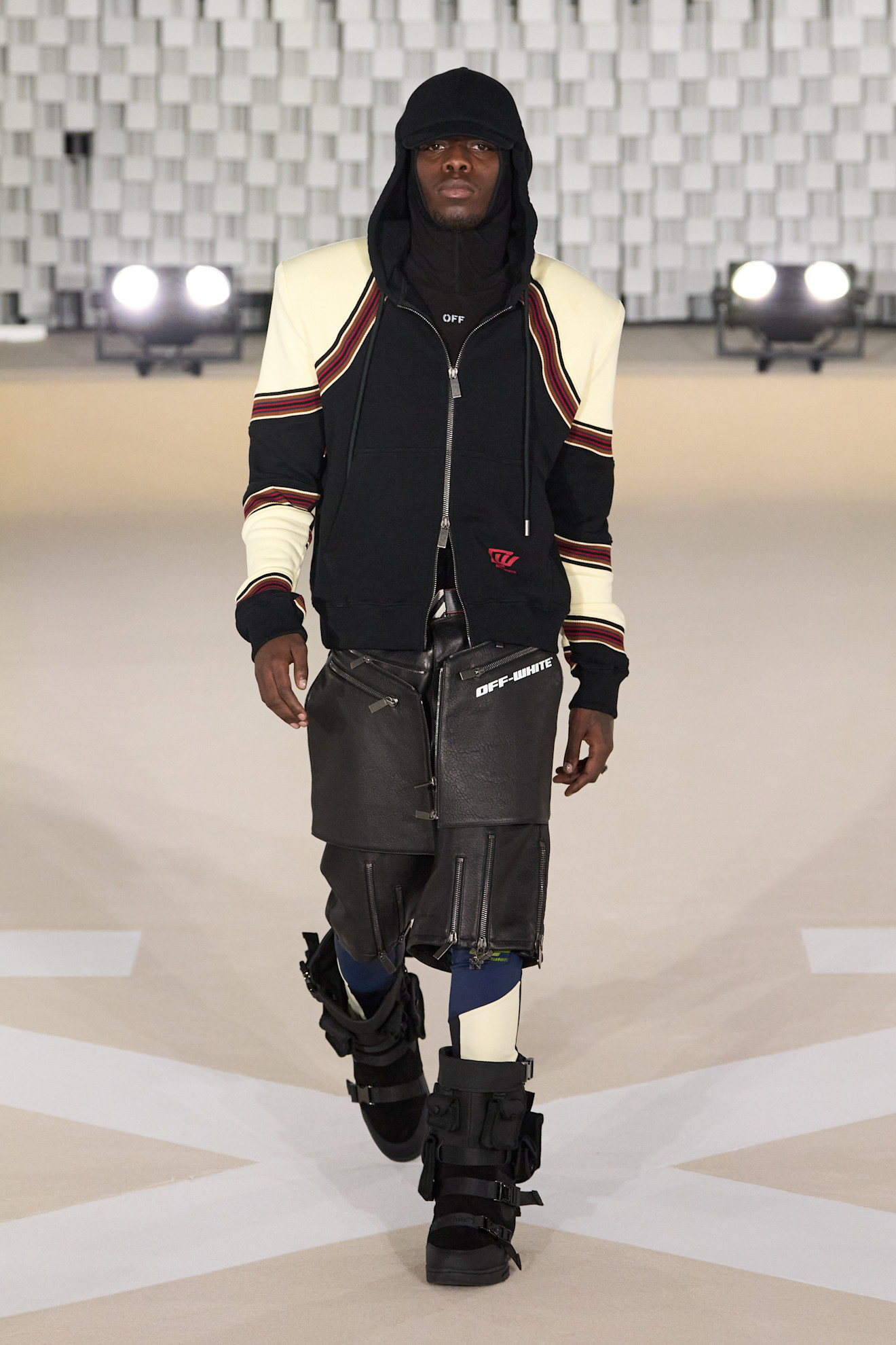 Off White F25 038