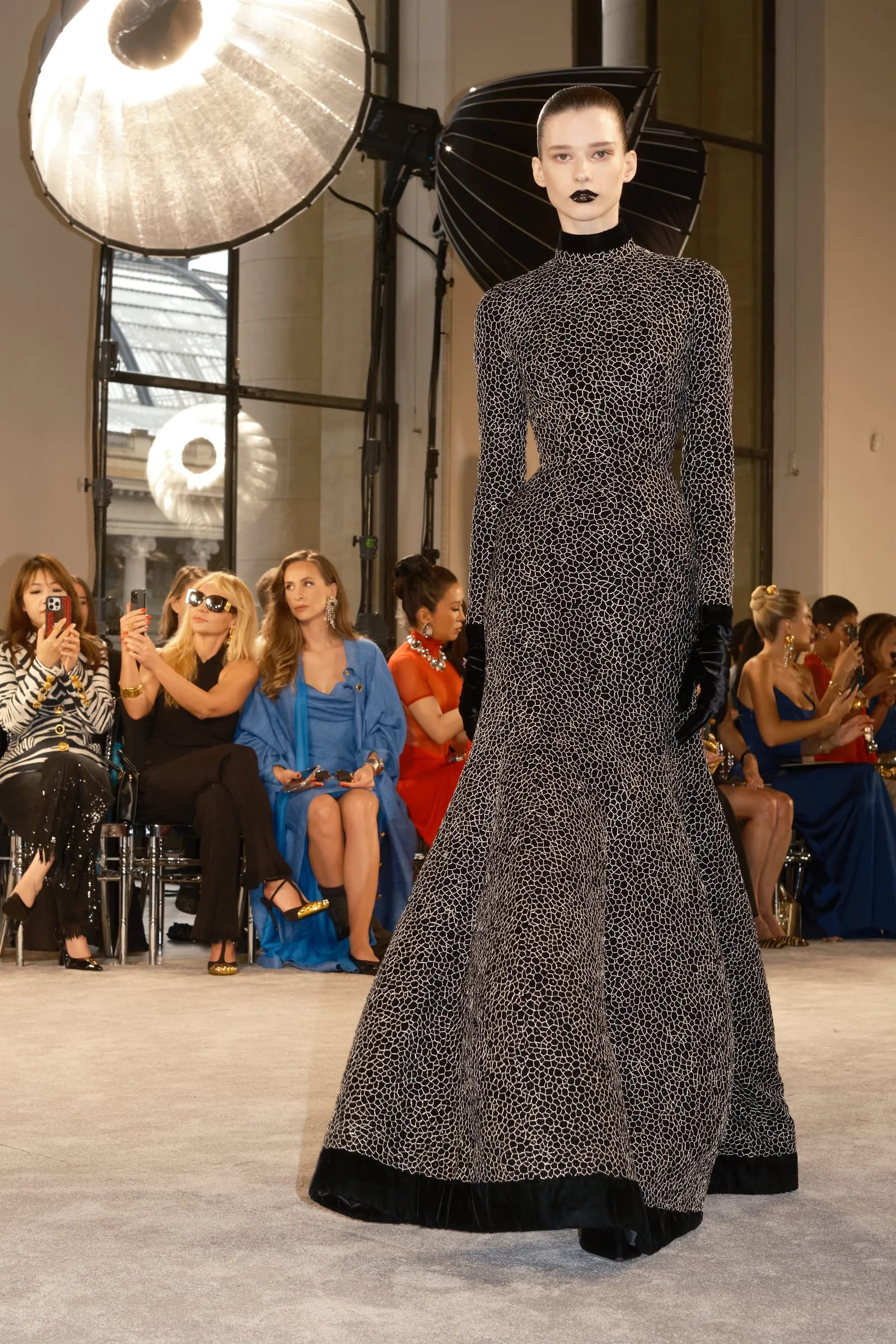 00009-schiaparelli-fall-2025-couture-credit-brand