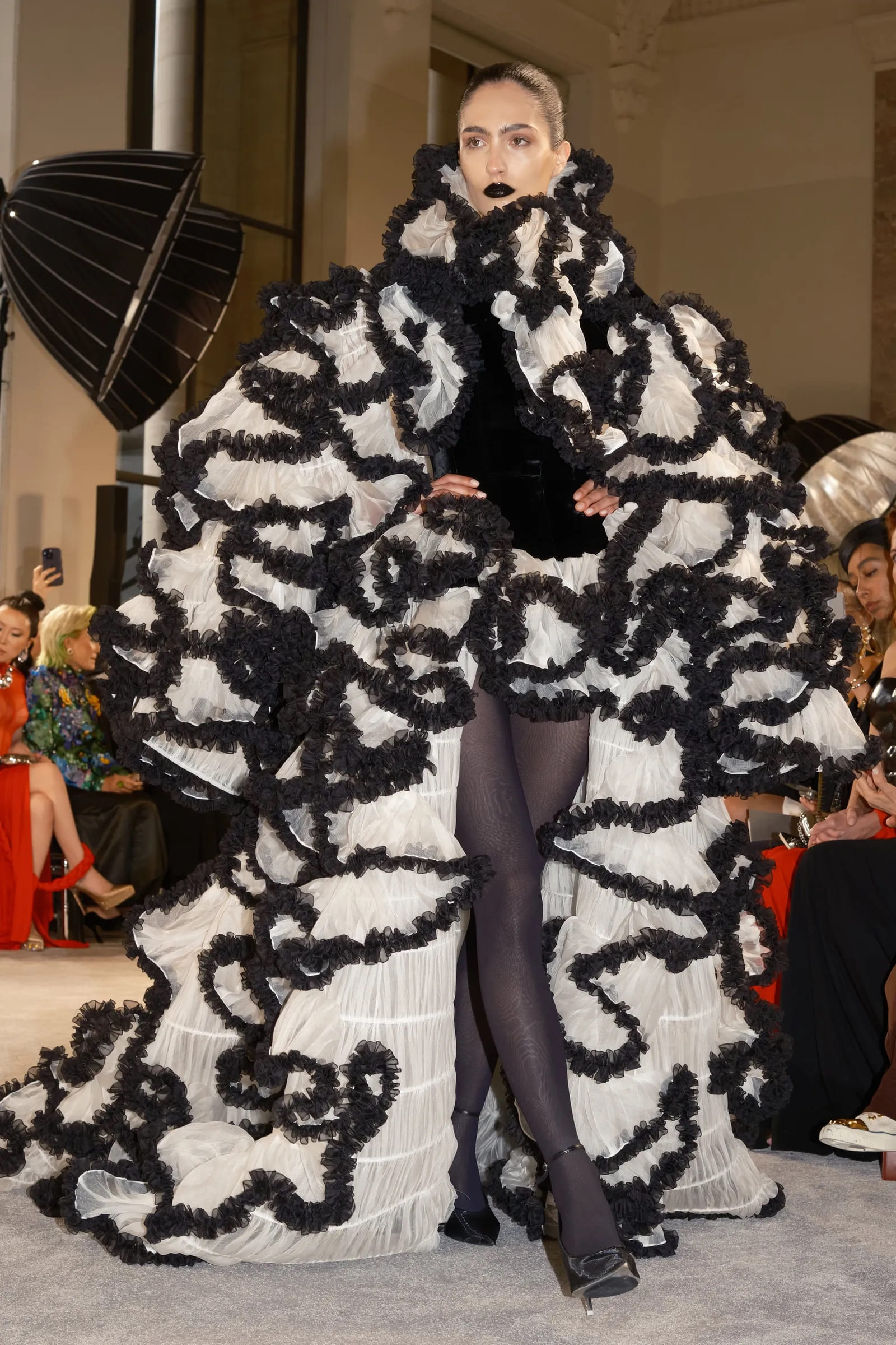 00027-schiaparelli-fall-2025-couture-credit-brand
