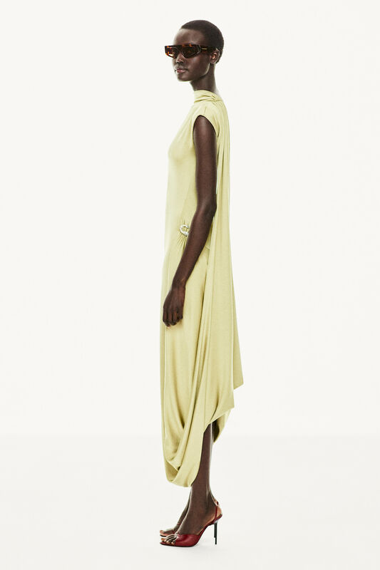 Victoria Beckham PreFall PO F25 004