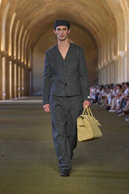 Jacquemus PO S26 036