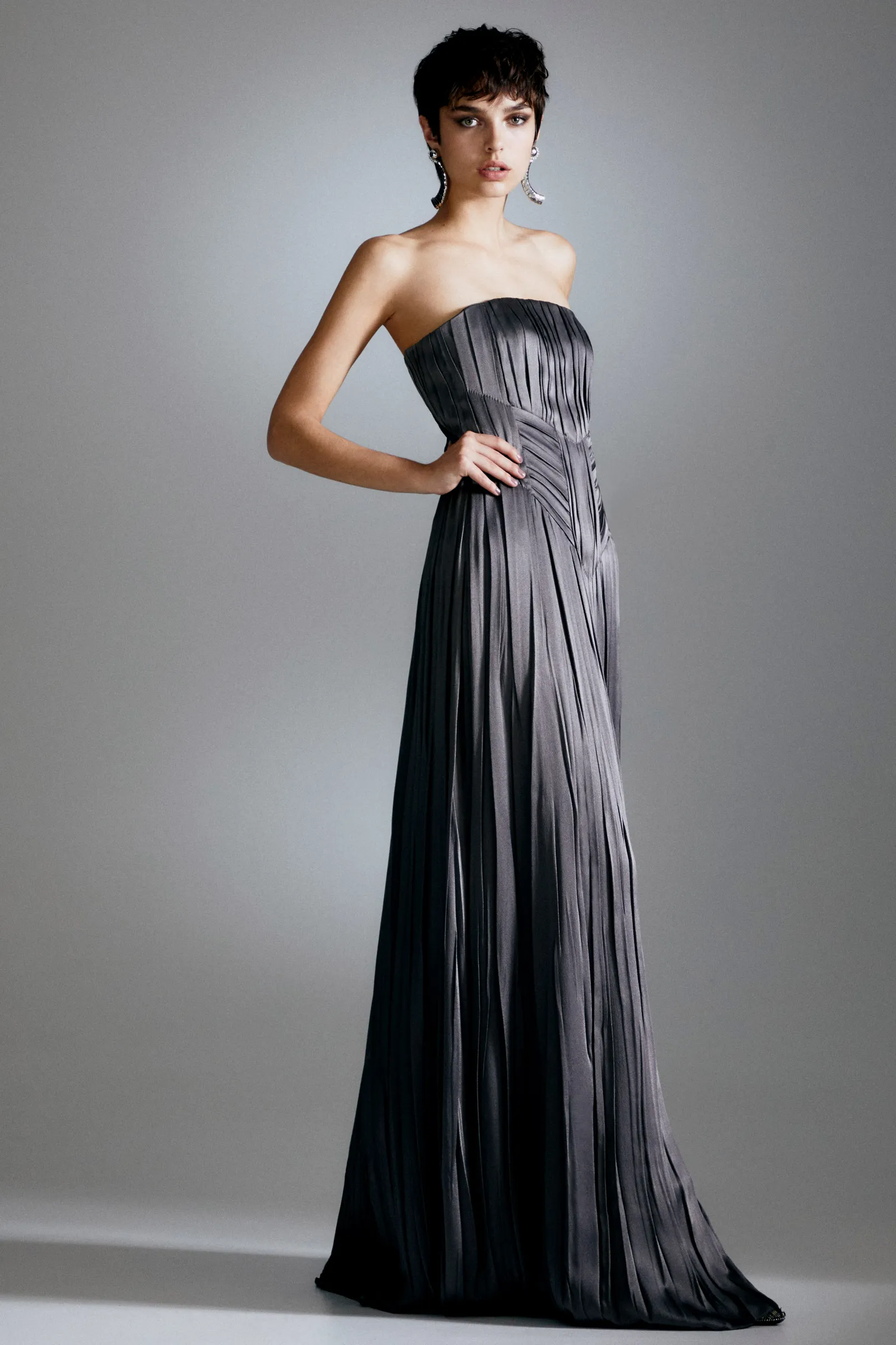 00035-alberta-ferretti=pre-fall-2024-credit-brand