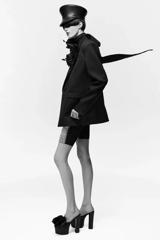 00007-area-pre-fall-2024-credit-brand