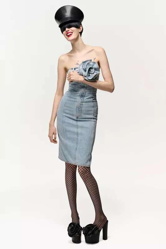 00011-area-pre-fall-2024-credit-brand