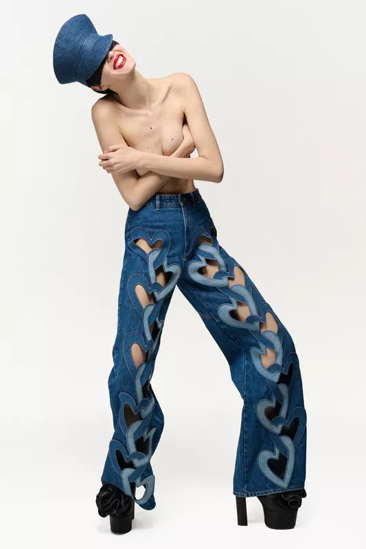 00016-area-pre-fall-2024-credit-brand