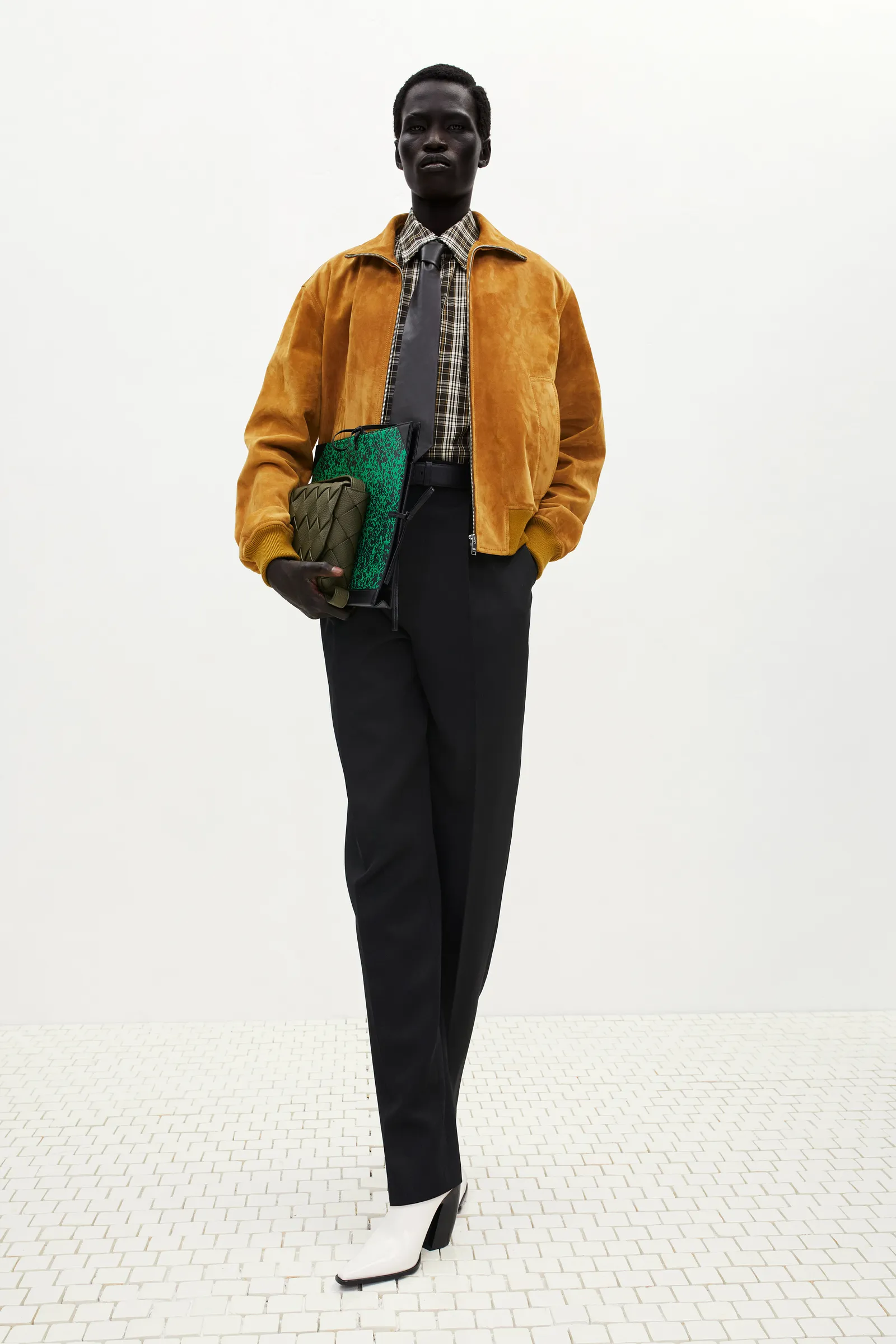 00002-bottega-veneta-pre-fall-2024-credit-brand