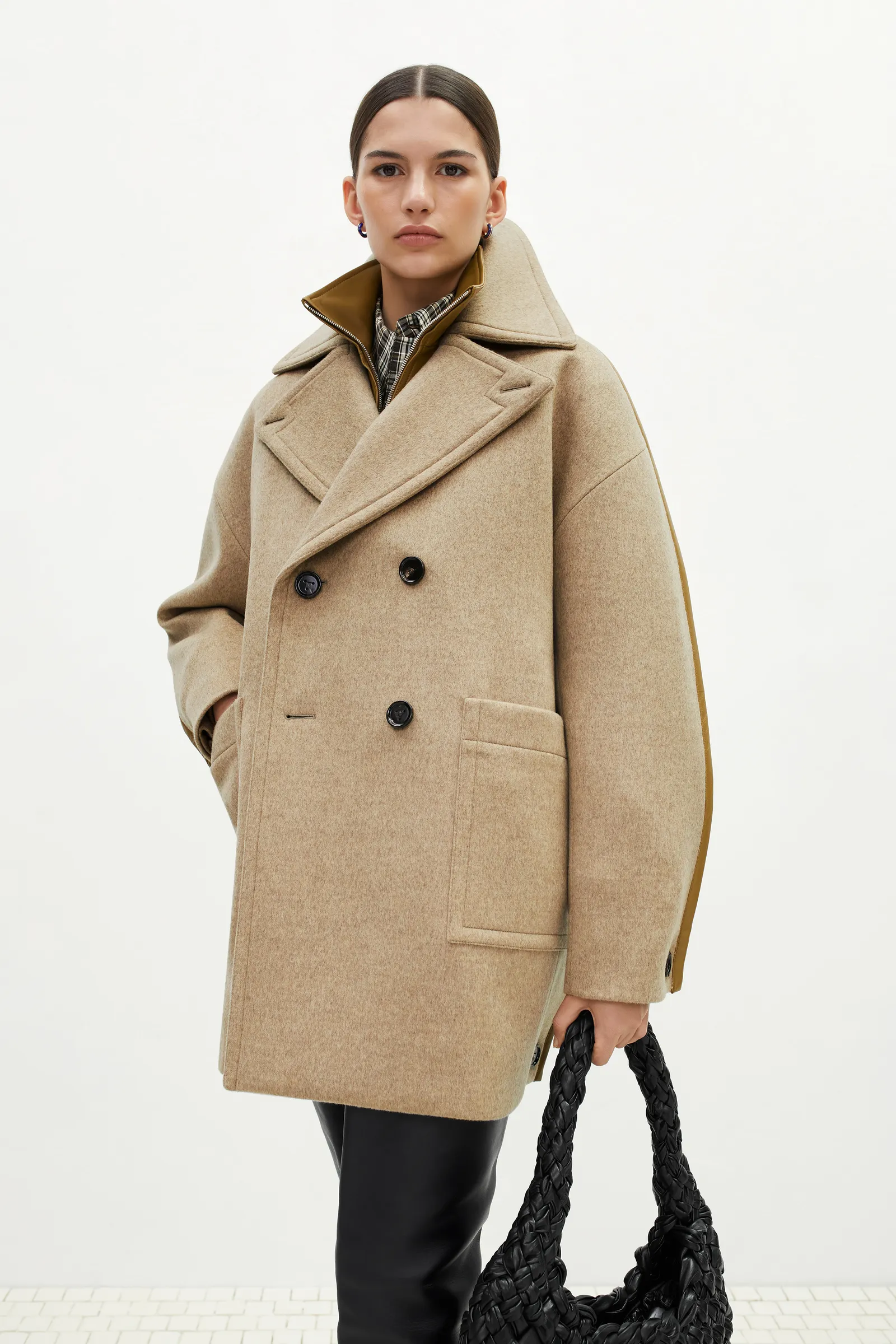 00020-bottega-veneta-pre-fall-2024-credit-brand
