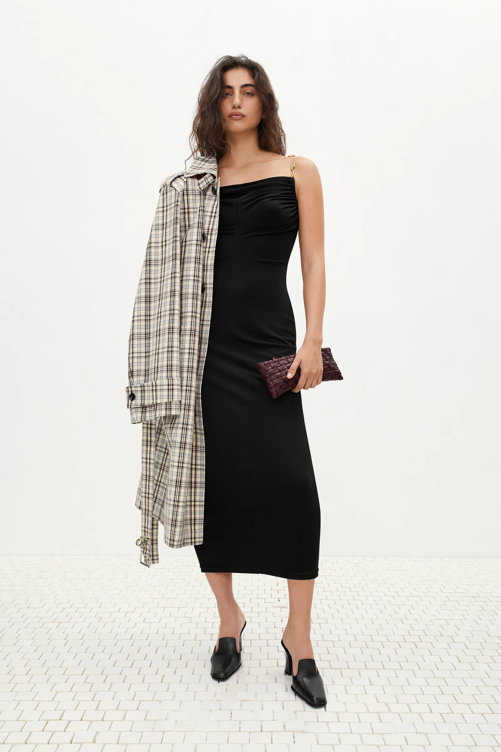 00027-bottega-veneta-pre-fall-2024-credit-brand