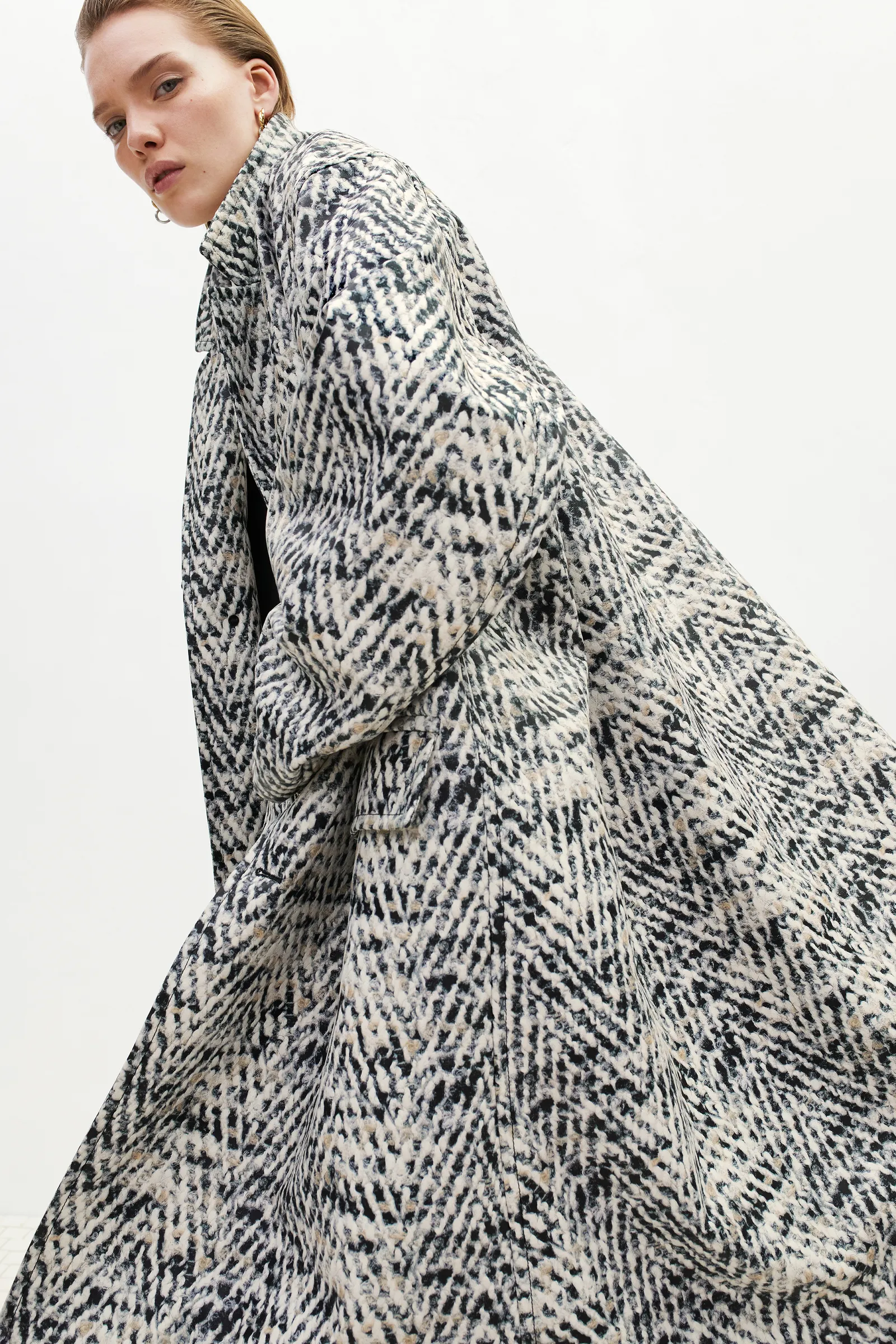 00029-bottega-veneta-pre-fall-2024-credit-brand