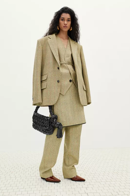 00008-bottega-veneta-pre-fall-2024-credit-brand
