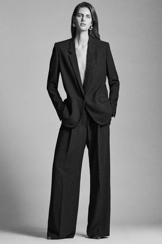 00007-isabel-marant-pre-fall-2024-credit-mark-kean