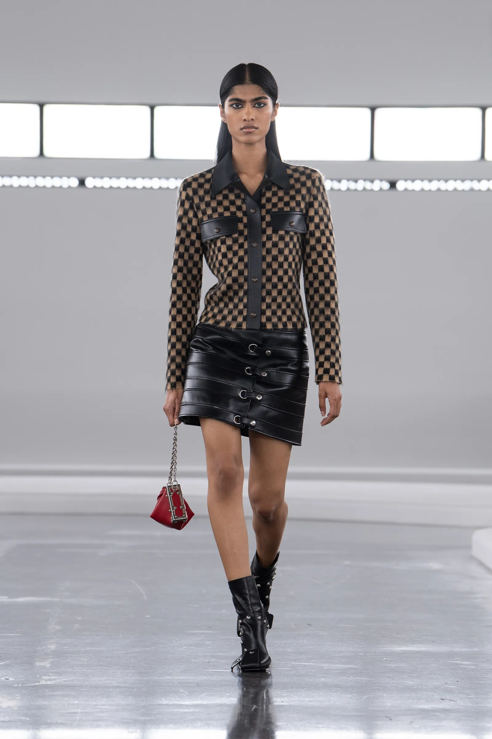 00024-louis-vuitton-pre-fall-2024-ready-to-wear-credit-giovanni-gannoni