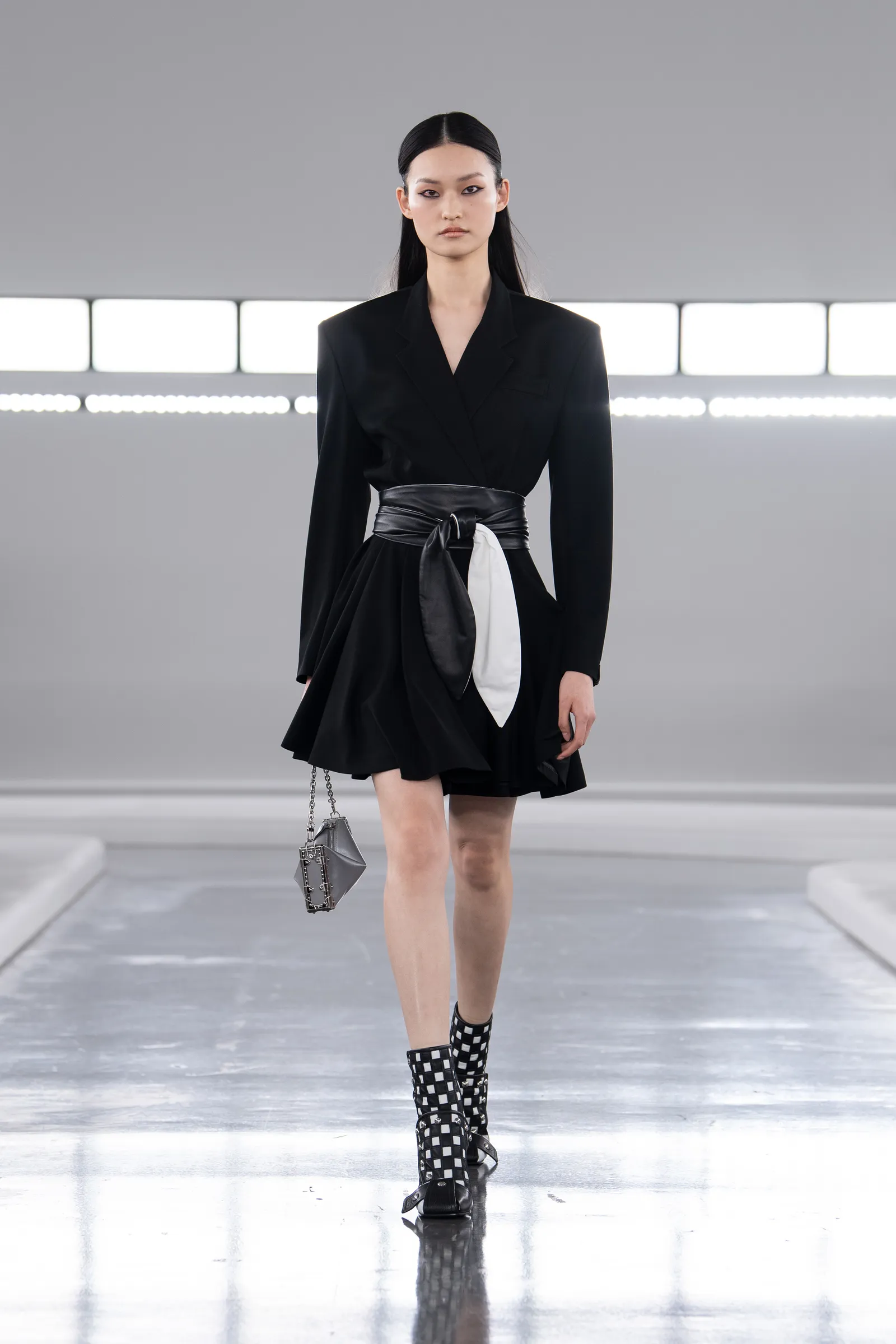 00025-louis-vuitton-pre-fall-2024-ready-to-wear-credit-giovanni-gannoni