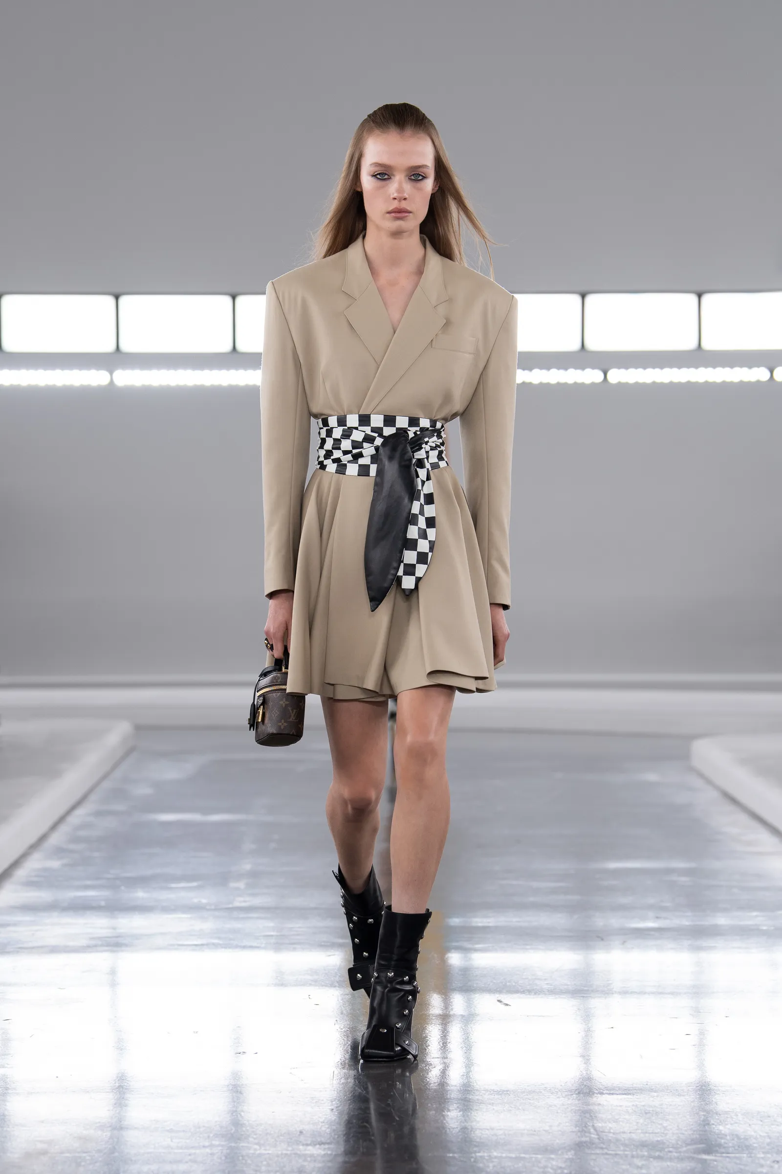 00027-louis-vuitton-pre-fall-2024-ready-to-wear-credit-giovanni-gannoni