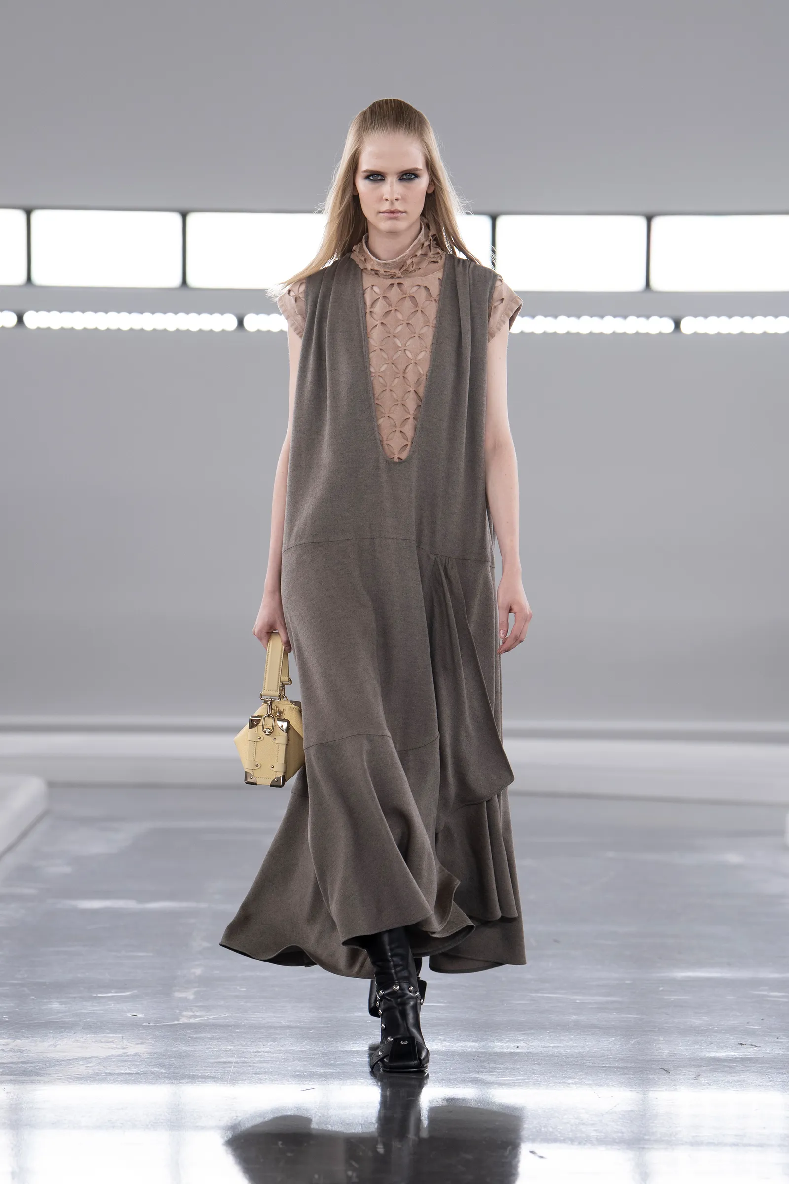 00038-louis-vuitton-pre-fall-2024-ready-to-wear-credit-giovanni-gannoni