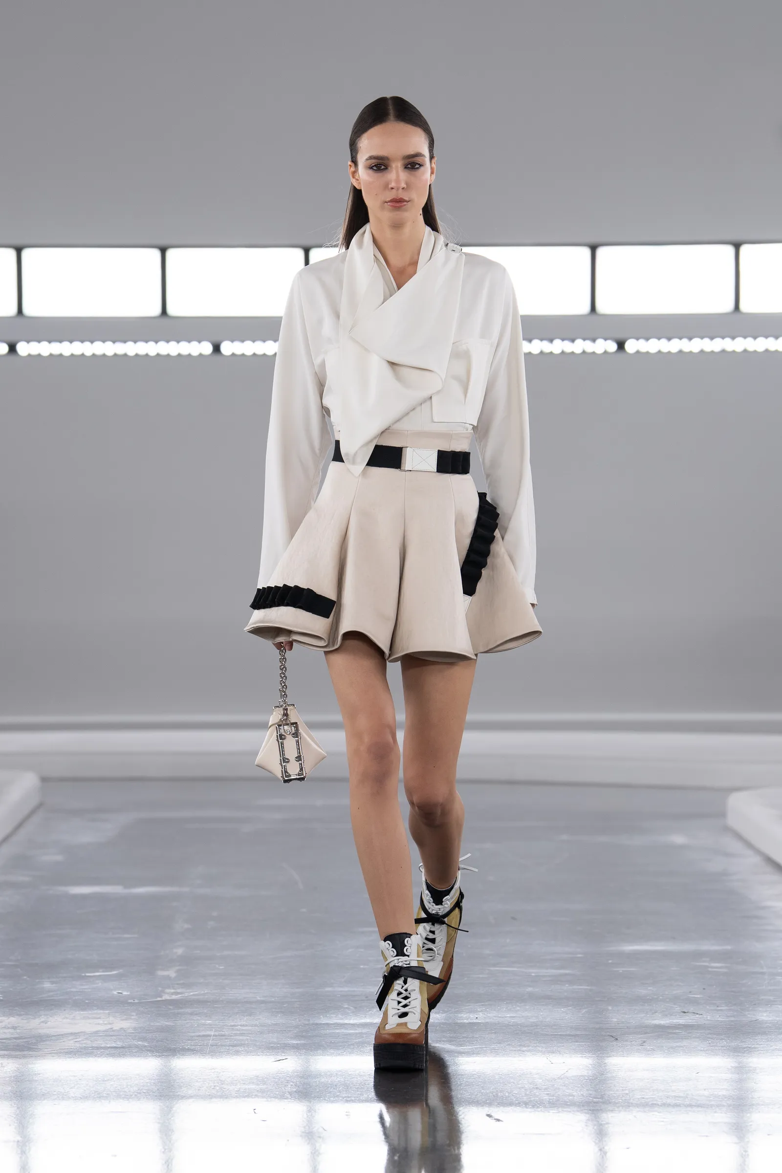 00047-louis-vuitton-pre-fall-2024-ready-to-wear-credit-giovanni-gannoni