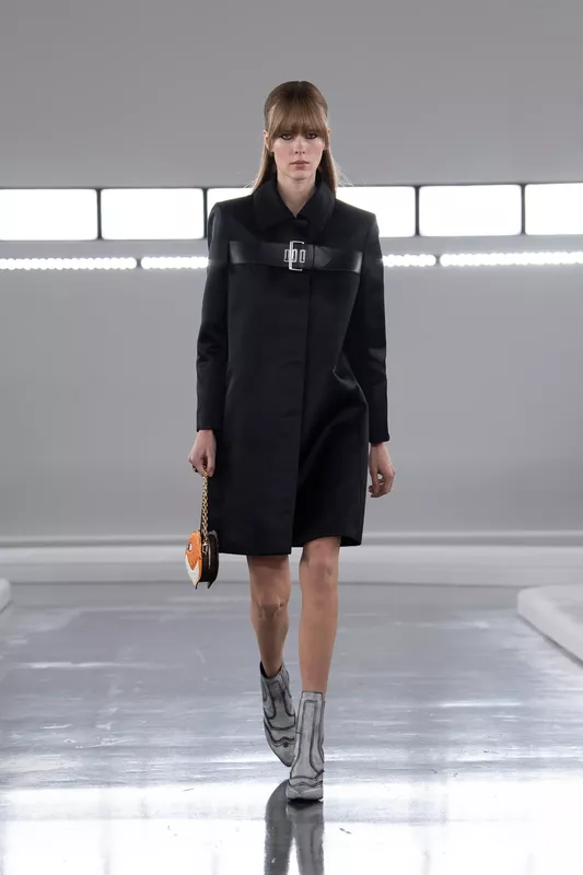 00008-louis-vuitton-pre-fall-2024-ready-to-wear-credit-giovanni-gannoni