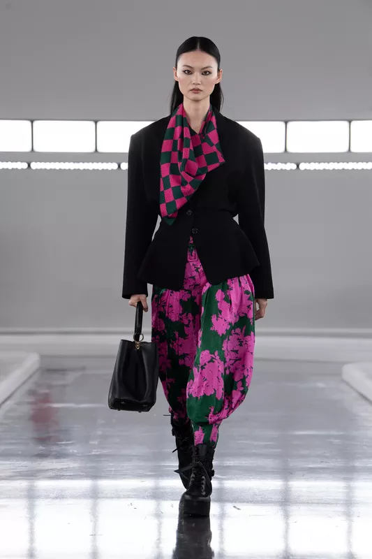 00017-louis-vuitton-pre-fall-2024-ready-to-wear-credit-giovanni-gannoni