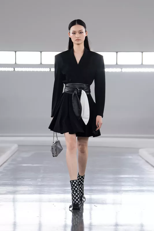 00025-louis-vuitton-pre-fall-2024-ready-to-wear-credit-giovanni-gannoni