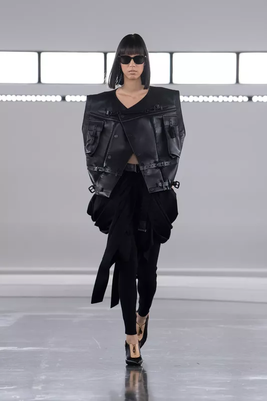 00049-louis-vuitton-pre-fall-2024-ready-to-wear-credit-giovanni-gannoni