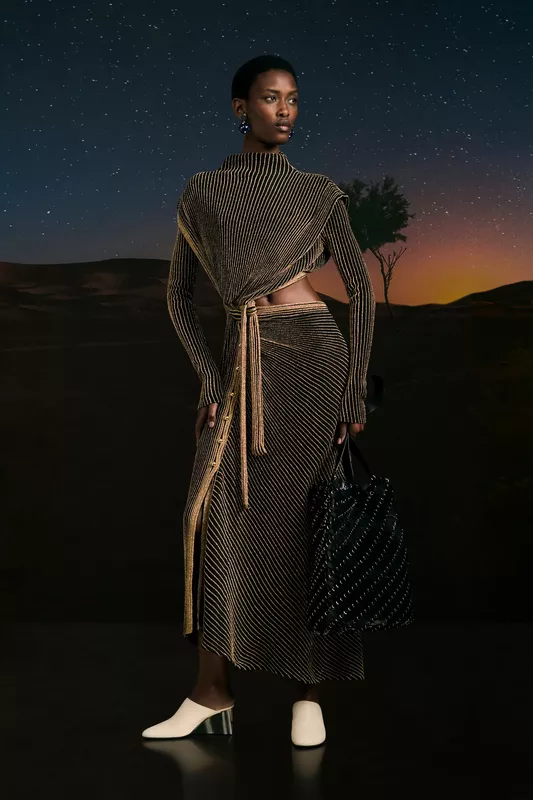 00022-rabanne-prefall-2024-credit-brand