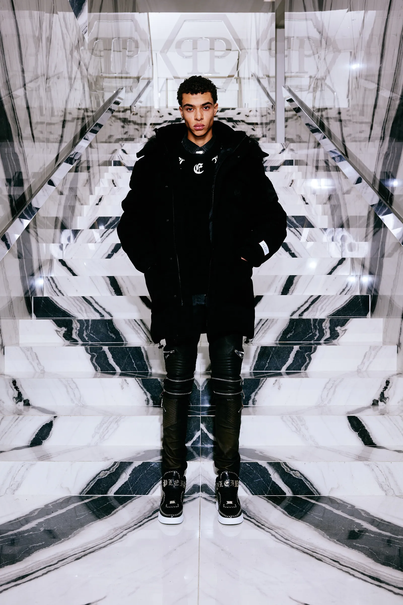 00024-philipp-plein-prefall-2024-credit-brand