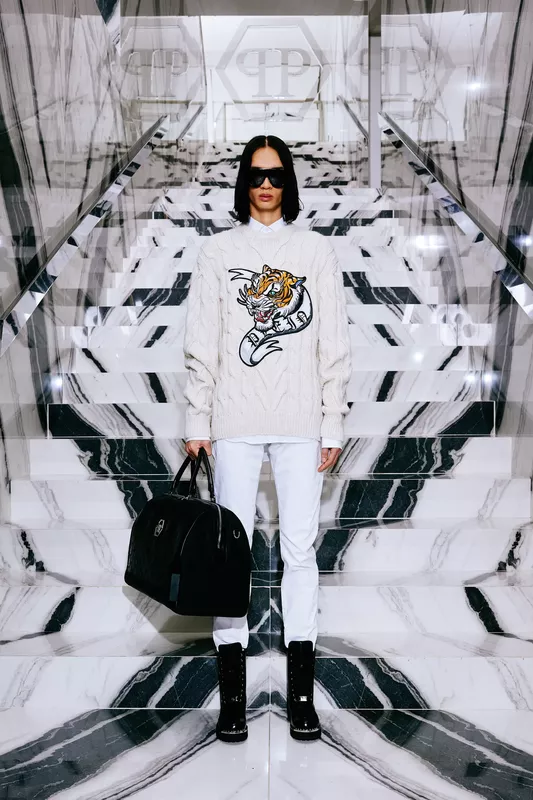 00004-philipp-plein-prefall-2024-credit-brand