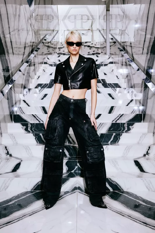 00025-philipp-plein-prefall-2024-credit-brand