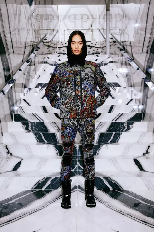 00026-philipp-plein-prefall-2024-credit-brand