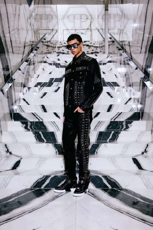 00032-philipp-plein-prefall-2024-credit-brand