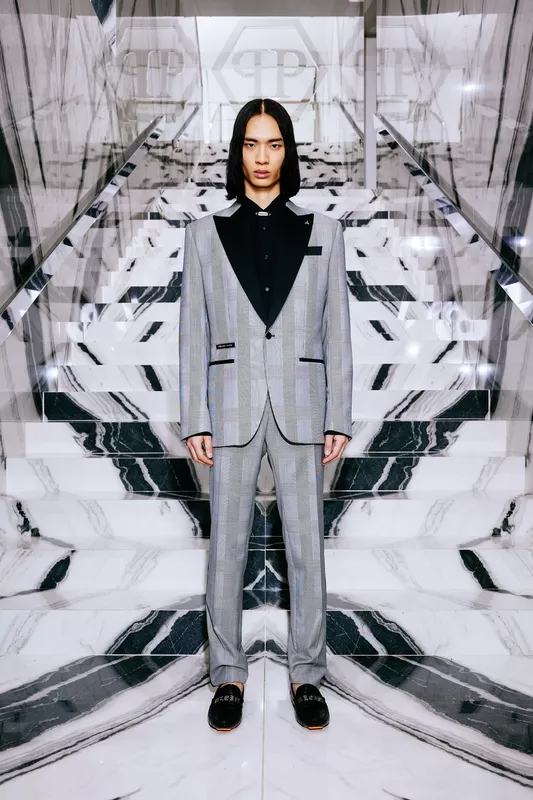 00053-philipp-plein-prefall-2024-credit-brand