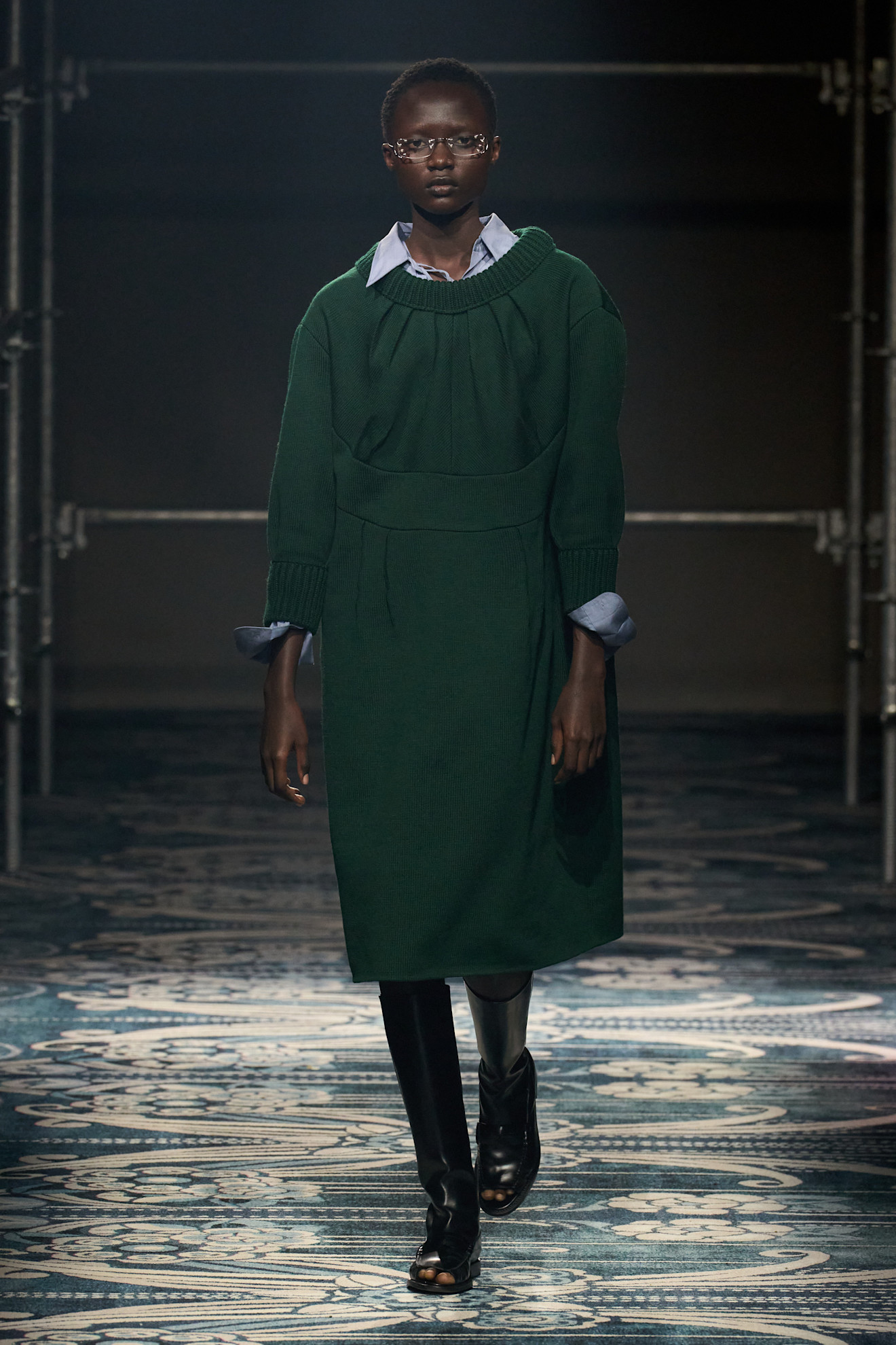 Prada F25 009