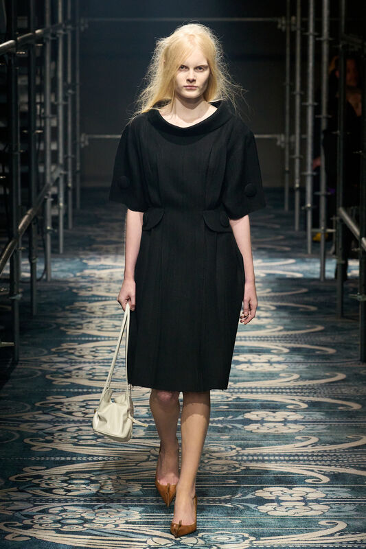 Prada F25 002