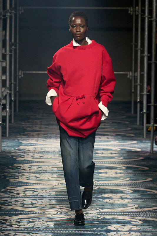 Prada F25 005