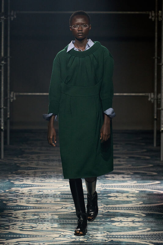 Prada F25 009