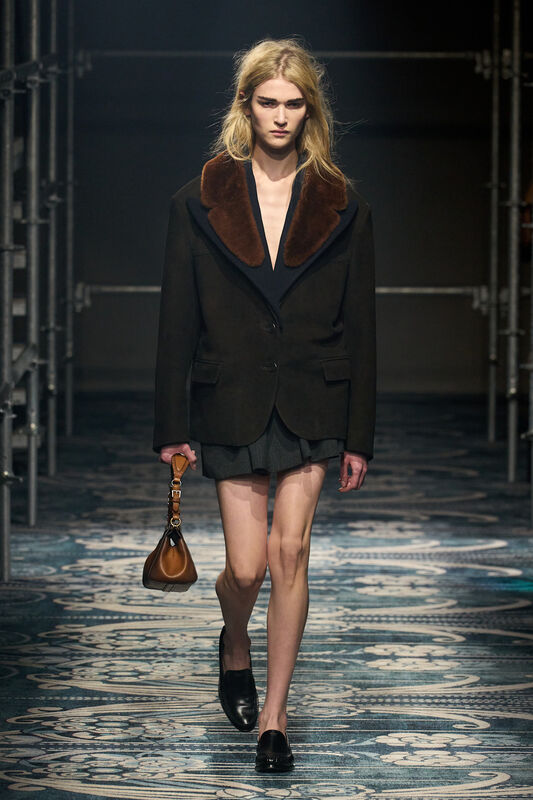 Prada F25 011