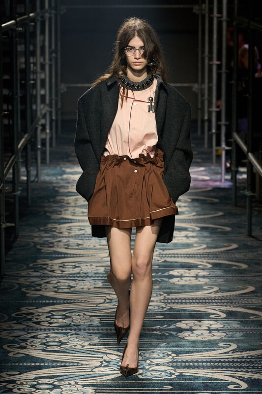 Prada F25 012