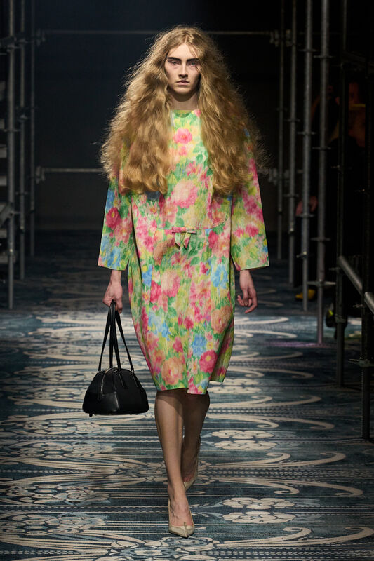Prada F25 020