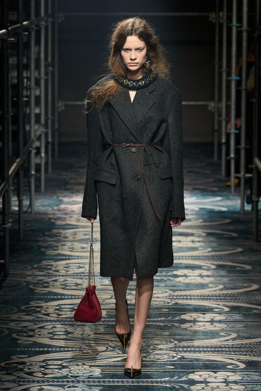Prada F25 022