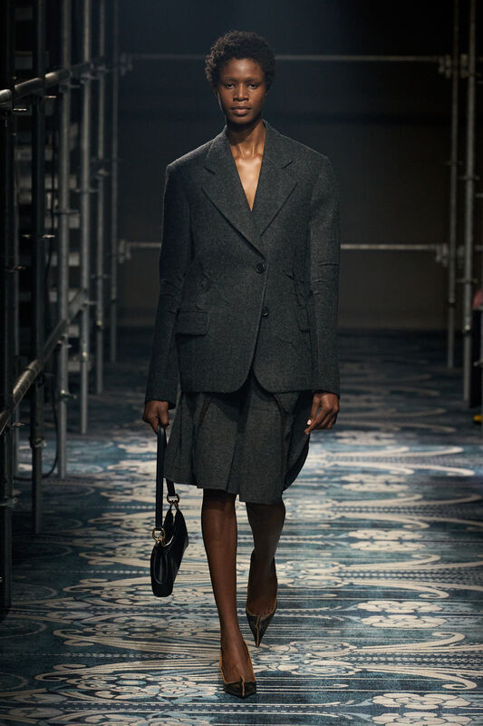 Prada F25 027
