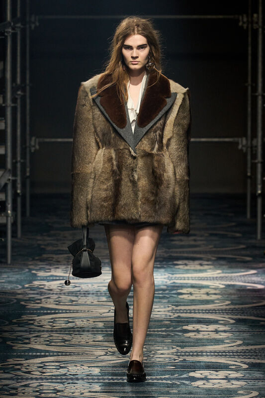 Prada F25 032