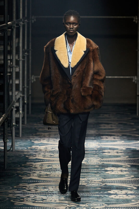 Prada F25 047