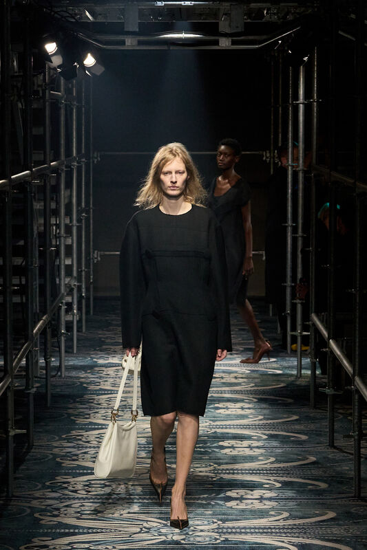 Prada F25 053