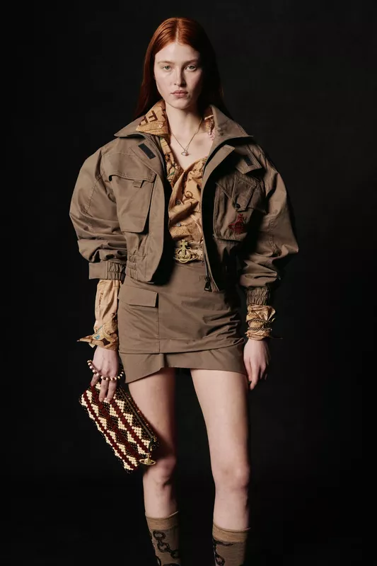 00019-vivienne-westwood-fall-2024-ready-to-wear-credit-brand
