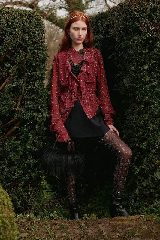 00026-vivienne-westwood-fall-2024-ready-to-wear-credit-brand