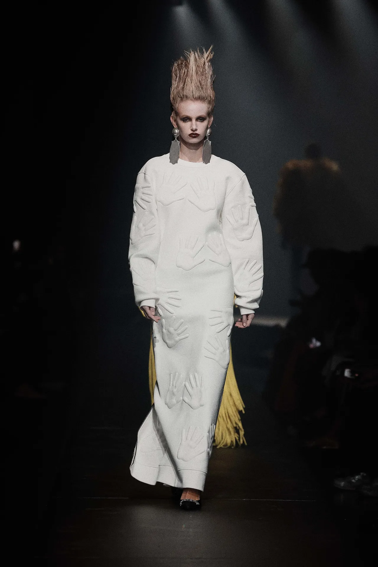 00032-area-fall-2024-couture-credit-brand