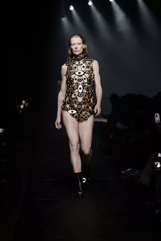 00002-area-fall-2024-couture-credit-brand