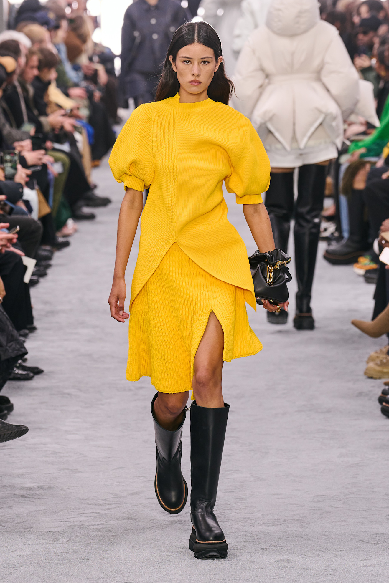Sacai m F24 017